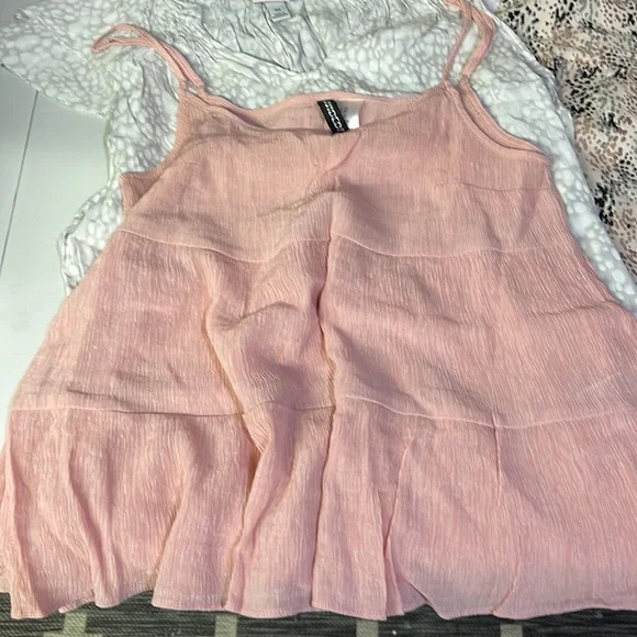 Assorted XS Tops (5) - Picture 8 of 11